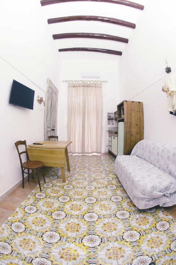 Casa Antonia Apartment เนเปิลส์ ภายนอก รูปภาพ